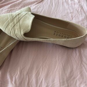 Journee Collection Women's Cream Loafers